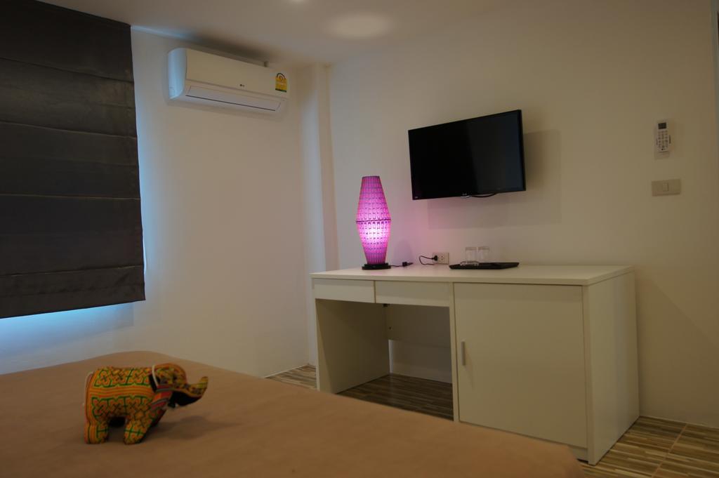Lotus Art Guesthouse Pattaya Extérieur photo