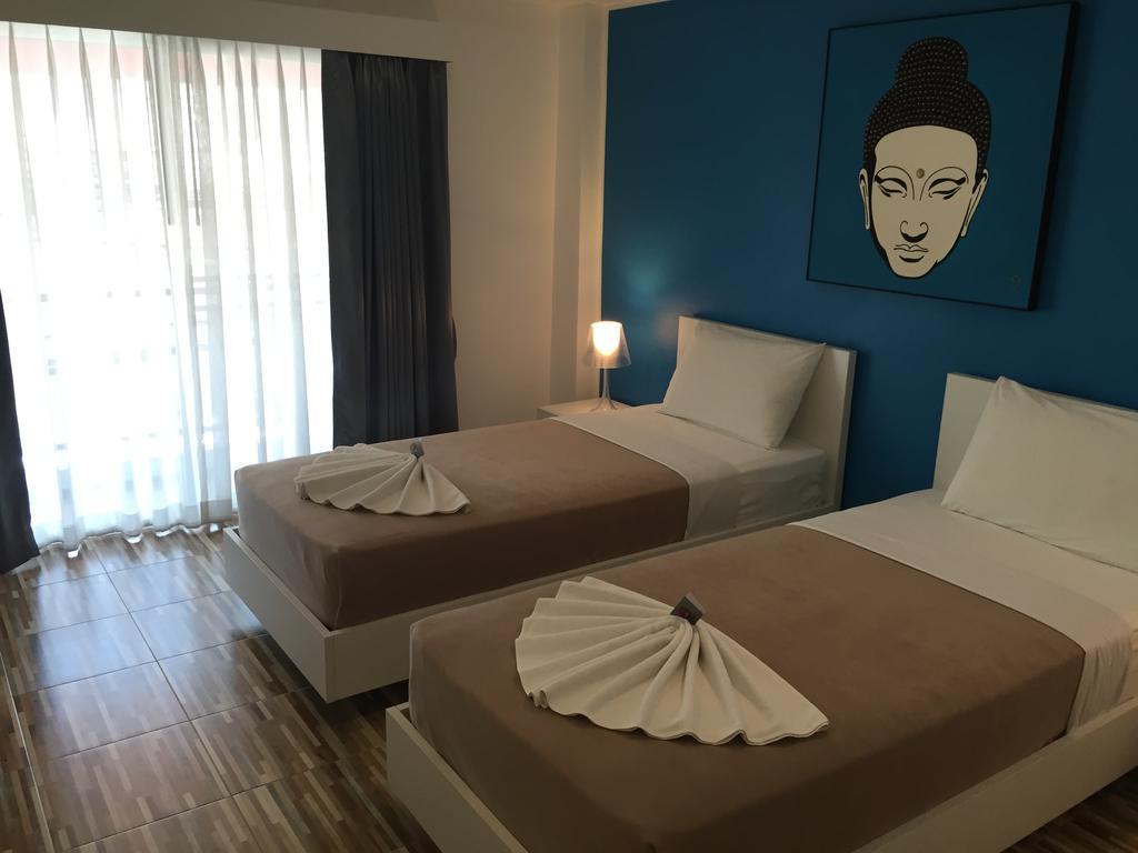 Lotus Art Guesthouse Pattaya Extérieur photo