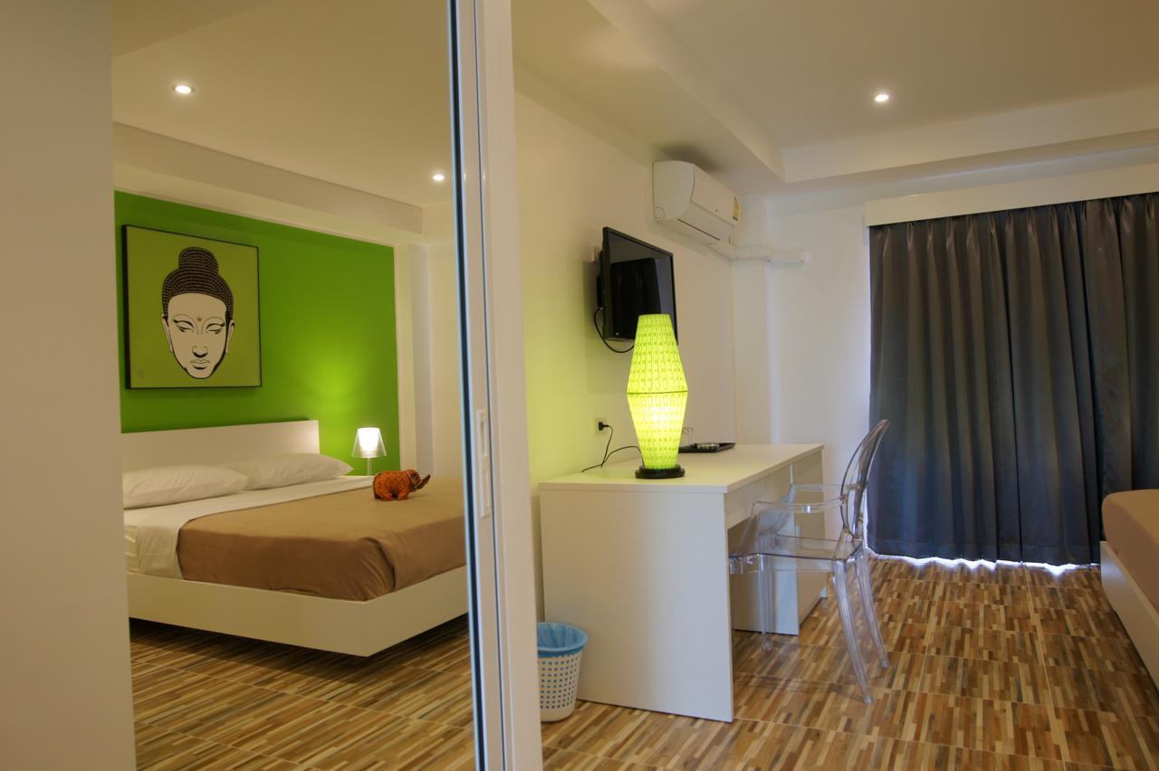 Lotus Art Guesthouse Pattaya Extérieur photo